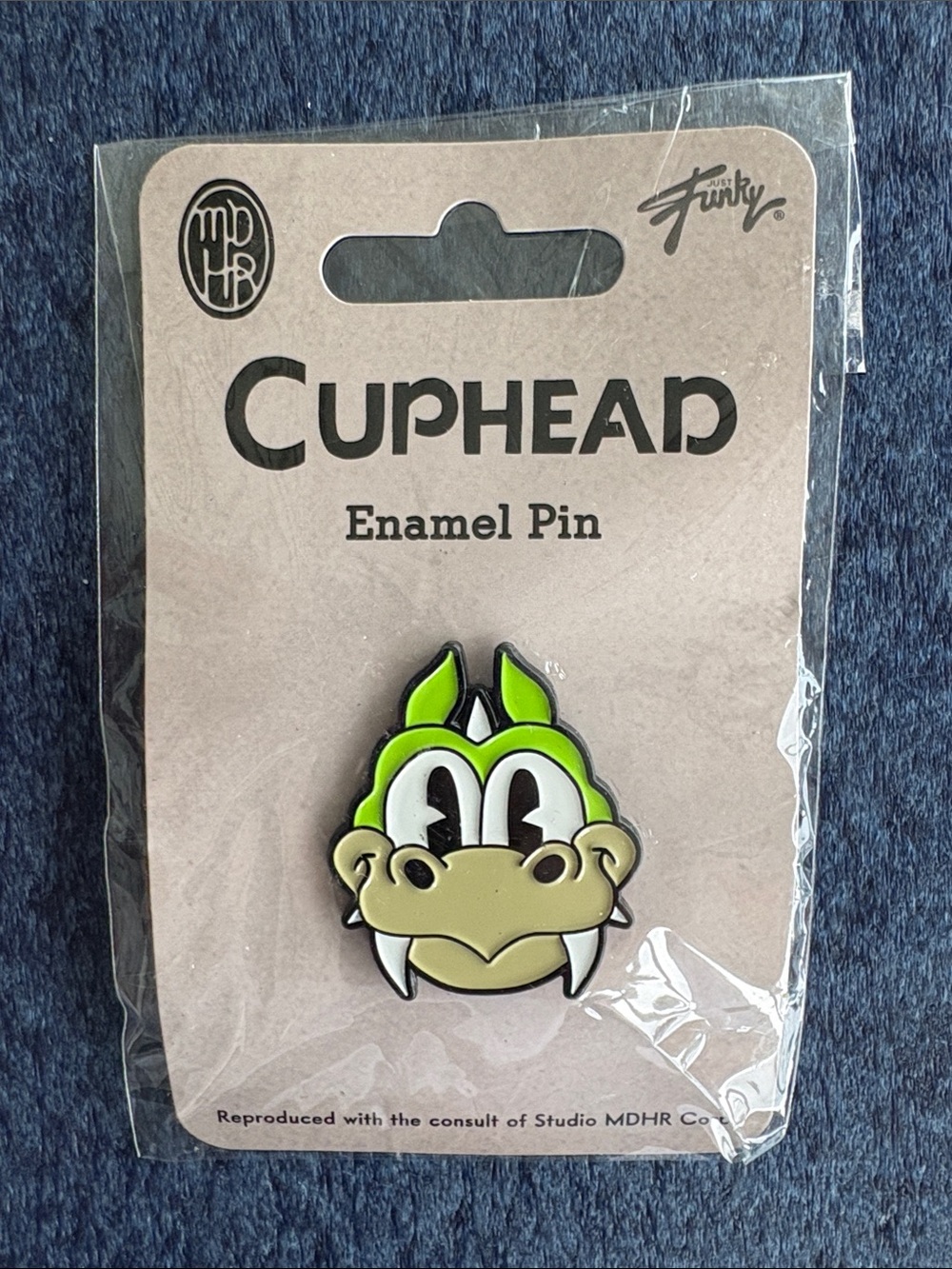Cuphead collectible pin - Dragon Boss